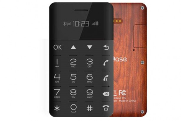 Foto - Kredi kartı boyutunda telefon üretildi, fiyatı ise oldukça iyi!