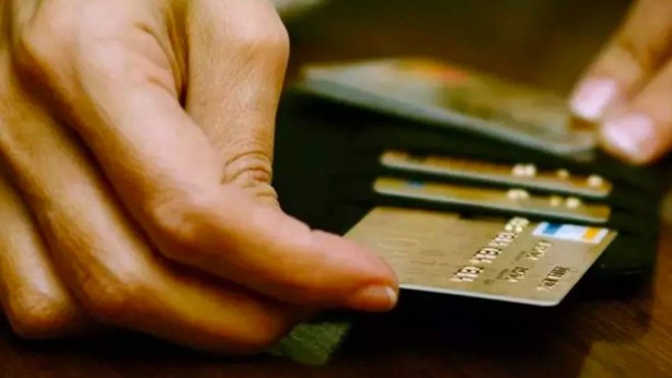 Kredi kartı kullanıcıları o sabah kalktıklarında şok olacak! Tarih verildi! O gün hesap bakiyelerinin hepsi silinecek