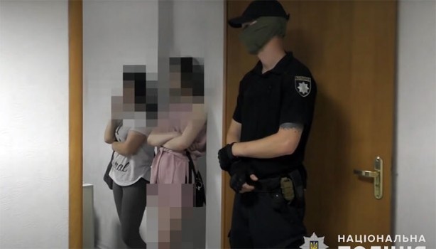 Foto - Kripto parayla satışa sunmuşlar! Sapkın çocuk çetesine baskın