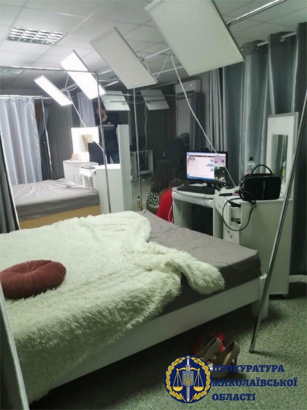 Foto - Kripto parayla satışa sunmuşlar! Sapkın çocuk çetesine baskın