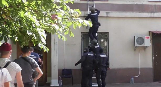 Foto - Kripto parayla satışa sunmuşlar! Sapkın çocuk çetesine baskın