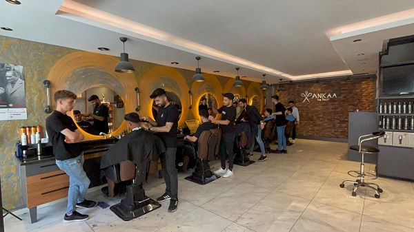 Foto - Kuaförden müşterilerine şaşırtan sürpriz! 