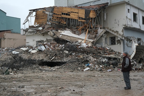 Foto - Küçücük bir anı için yağışa aldırmadılar