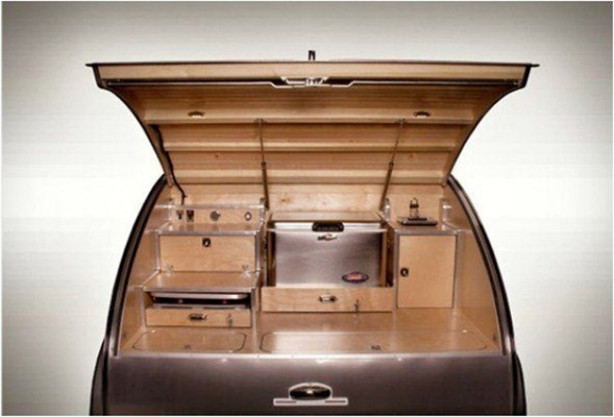 Foto - Küçük römorkun içi görenleri hayrete düşürüyor!