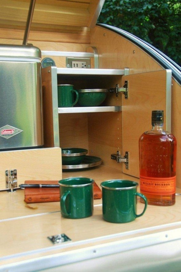 Foto - Küçük römorkun içi görenleri hayrete düşürüyor!