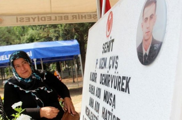 Foto - Küçük şehit kızı yürekleri dağladı