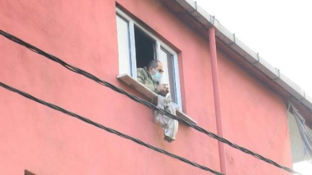 Foto - Küçükçekmece'de çıkan yangında can pazarı yaşandı