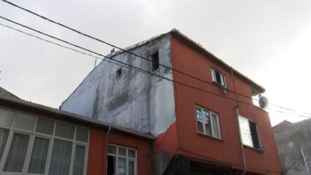 Foto - Küçükçekmece'de çıkan yangında can pazarı yaşandı