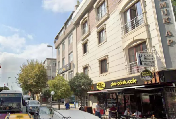 Foto - Küçükçekmece’de çöken 3 katlı binanın eski fotoğrafları! Çökme nedeni hala bir sır