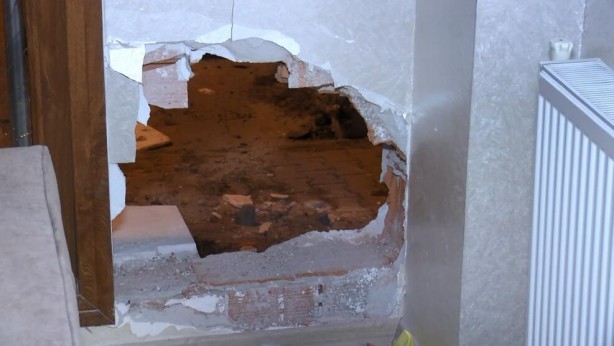 Foto - Küçükçekmece'de kaza yapan forklift daireye girdi