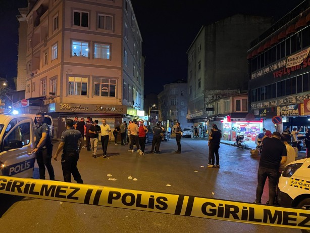 Foto - Küçükçekmece’de silahlı saldırı: 1’i ağır 2 yaralı