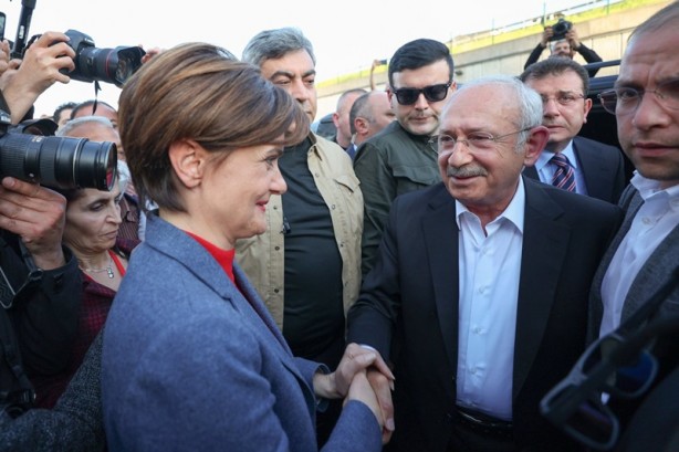 Foto - Küfürbaza, Ermeni yardakçısına ve terörist savunucuna neler yazıldı neler ! CHP’nin skandal afişleri ortaya çıktı