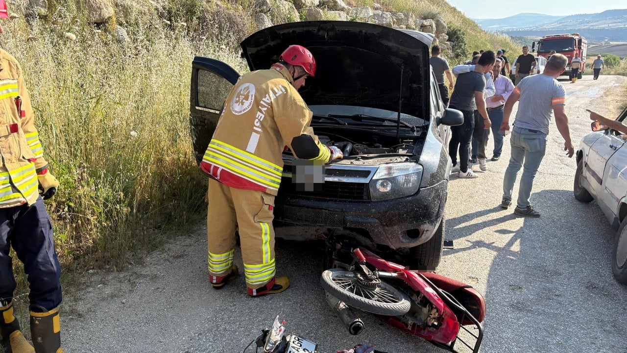 Kula'da feci kaza! Otomobilin altında kalan 18 yaşındaki Sinan yaşam mücadelesi veriyor!