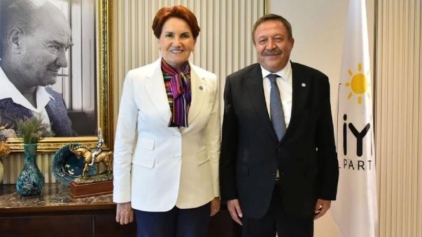 Foto - Kulağı delik o gazeteci, "İstifası cebinde" demişti! İYİ Parti'de büyük kriz! Ve beklenen oldu! Sonunda istifa etti