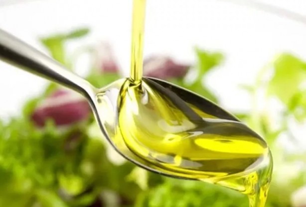 Foto - Kulağınıza sarımsak sokup bekletirseniz bakın ne olur