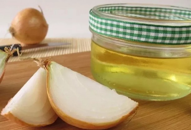 Foto - Kulağınıza sarımsak sokup bekletirseniz bakın ne olur