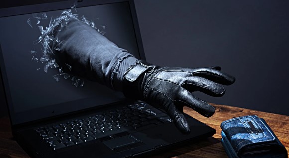 Foto - Kulaklarınıza küpe olsun! Siber dolandırıcılıktan kurtulmanın basit formülü!