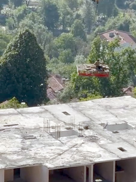 Foto - Kule vinç üzerinde ölüme davetiye çıkarttı