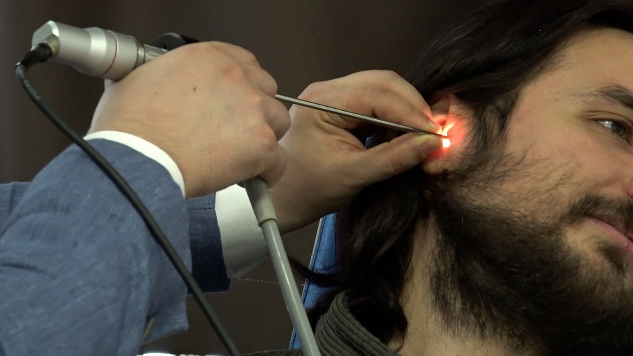 Foto - Kullanımı çok yaygın! 2050'de 2,5 milyar kişi işitme kaybıyla karşılaşabilir!