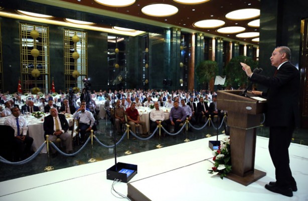 Foto - Külliye sarıya boyandı