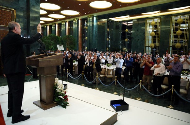 Foto - Külliye sarıya boyandı