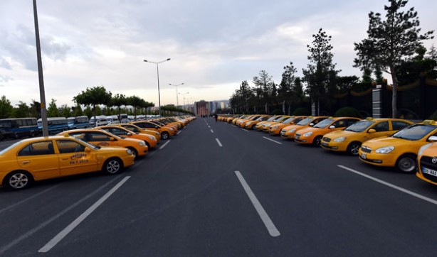 Foto - Külliye sarıya boyandı