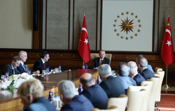 Foto - Külliye'de kritik toplantı! Cumhurbaşkanı Erdoğan sevindiren haberi paylaştı: Yakında açıklayacağız!