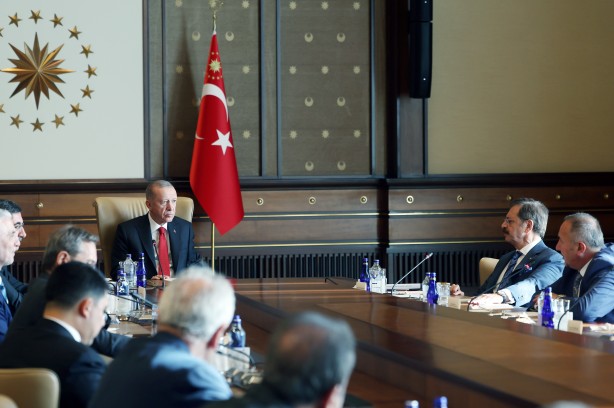 Foto - Külliye'de kritik toplantı! Cumhurbaşkanı Erdoğan sevindiren haberi paylaştı: Yakında açıklayacağız!