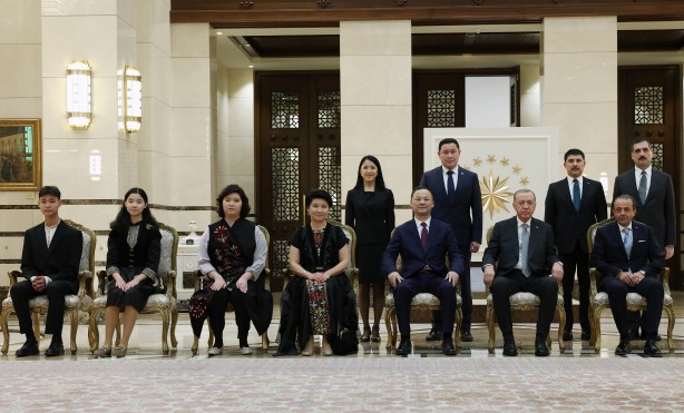 Foto - Külliye'de yoğun diplomasi! Cumhurbaşkanı Erdoğan'a güven mektubu sundular