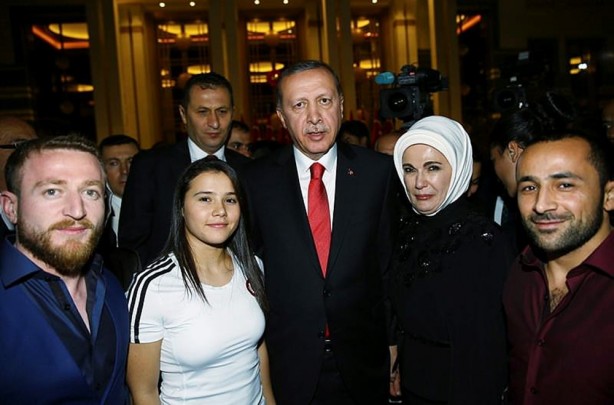 Foto - Külliye'deki resepsiyona ünlüler akın etti