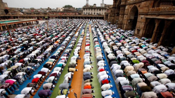 Cumhurbaşkanlığı Külliyesini yıkma planları vardı! Türkiye'deki o cemaat karıştı, namaz kavgasına başladılar
