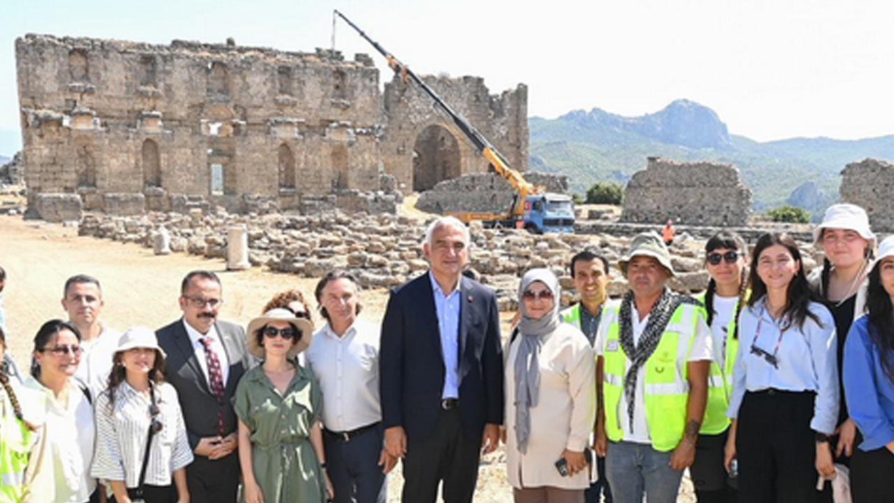 Foto - Kültür Bakanı Mehmet Nuri Ersoy müjdeyi verdi: Aspendos’ta tarih yeniden gün yüzüne çıkıyor!