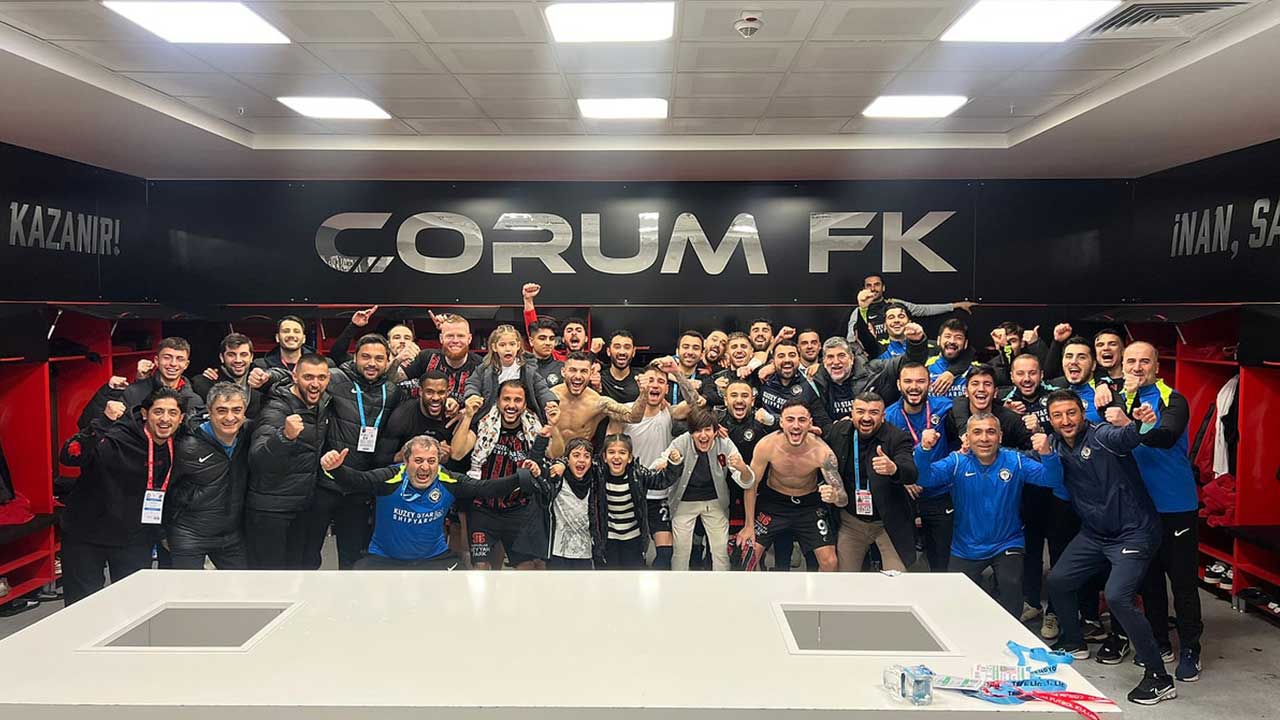 Foto - Kulüp başkanı çılgına döndü: Gariban asgari ücretli bilet alıyor, partililer maça bedavaya girmeye çalışıyor