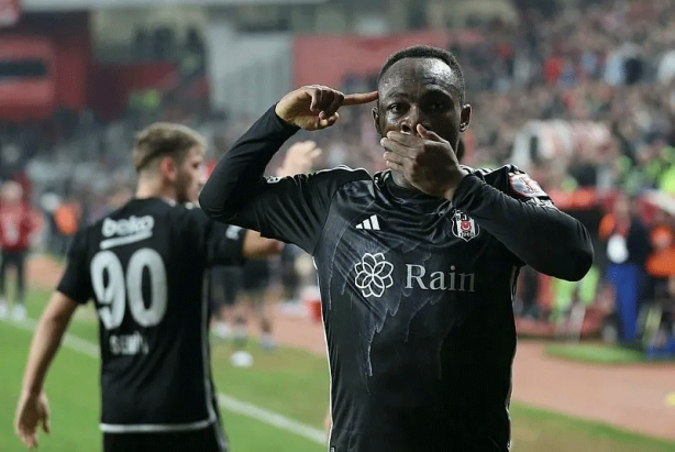 Foto - Kulüplerin dünya sıralaması belli oldu! Süper Lig devi Barcelona'yı tarihe gömdü: İşte o liste...