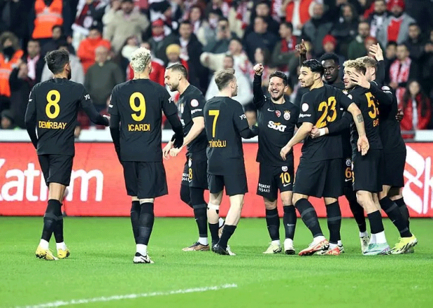 Foto - Kulüplerin dünya sıralaması belli oldu! Süper Lig devi Barcelona'yı tarihe gömdü: İşte o liste...