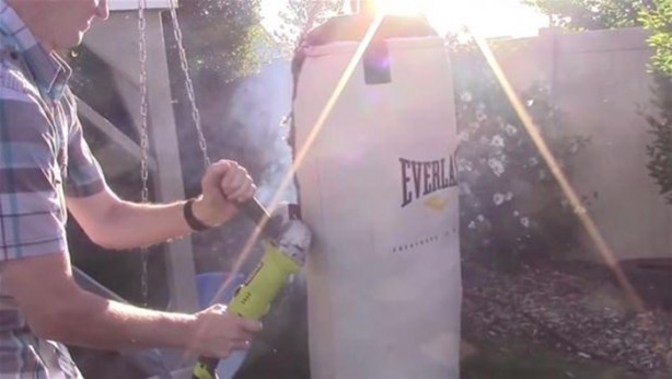 Foto - Kum torbasının içini açtılar, bakın ne çıktı!