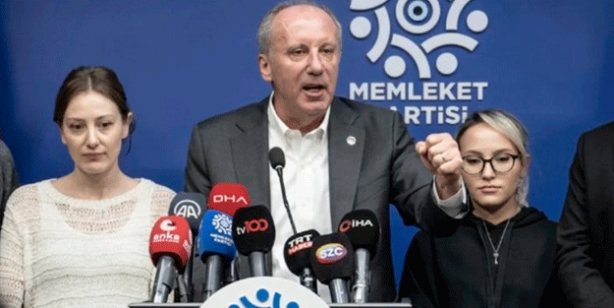Foto - Kumar masasında üç ince taktik