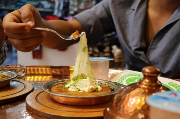 Foto - Künefe Avrupa yollarında