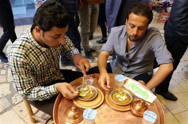 Foto - Künefe Avrupa yollarında