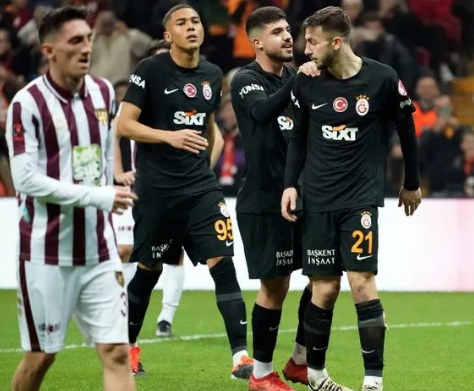 Foto - Kupa maçı sonrası apar topar karar verildi! Tüm Türkiye’ye böyle duyurdular: Bomba hamle geldi: Taraftarların isyanı ortaya çıktı!