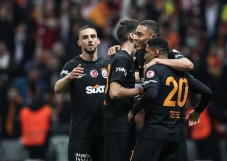 Foto - Kupa maçı sonrası apar topar karar verildi! Tüm Türkiye’ye böyle duyurdular: Bomba hamle geldi: Taraftarların isyanı ortaya çıktı!