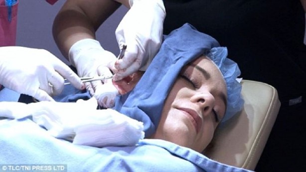 Foto - Küpe yüzünden az kalsın kulaklarından olacaktı