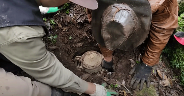 Foto - Küpün içinde öyle bir şey buldular ki! Ne yapacağını bilemediler