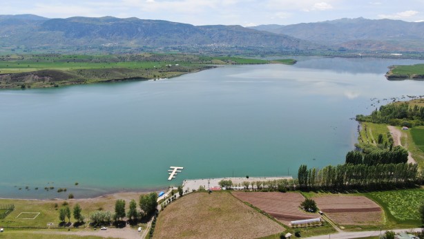 Foto - Kuraklıkla boğuşan baraj dolup taşınca boşaltıldı!