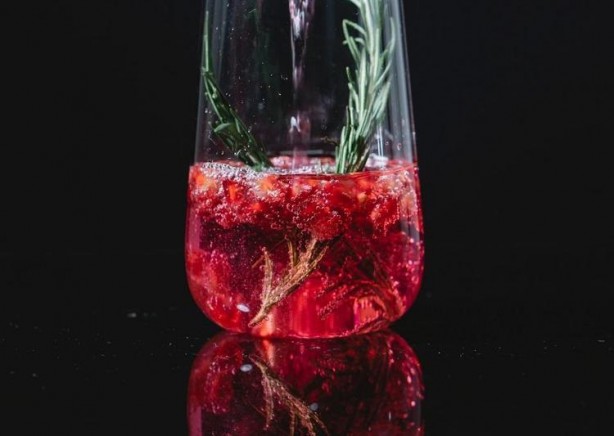 Foto - Kur'an-ı Kerim'de adı geçen şifalı meyve! Pazarda herkes önünden geçiyor: Kalp damarlarını açıyor, kansere karşı koruyor