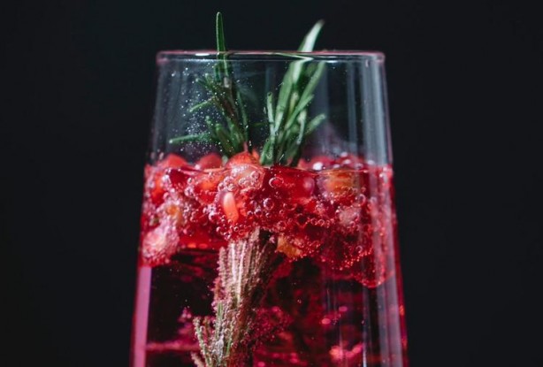 Foto - Kur'an-ı Kerim'de adı geçen şifalı meyve! Pazarda herkes önünden geçiyor: Kalp damarlarını açıyor, kansere karşı koruyor