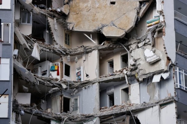 Foto - Kur'an-ı Kerim'de Türkiye depremi! Mısırlı ismin sözleri gündeme oturdu