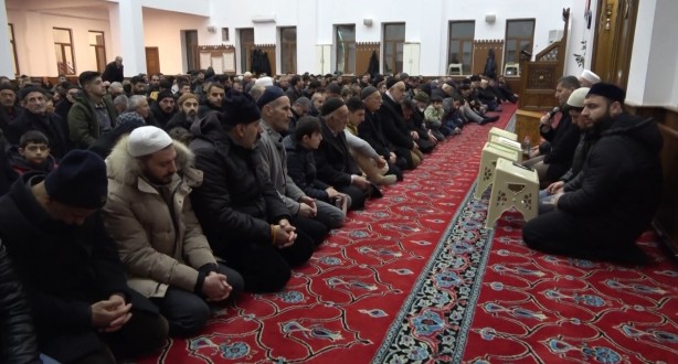 Foto - "Kur’an-ı Kerim’i yakmakla Müslümanlar yok olmaz"