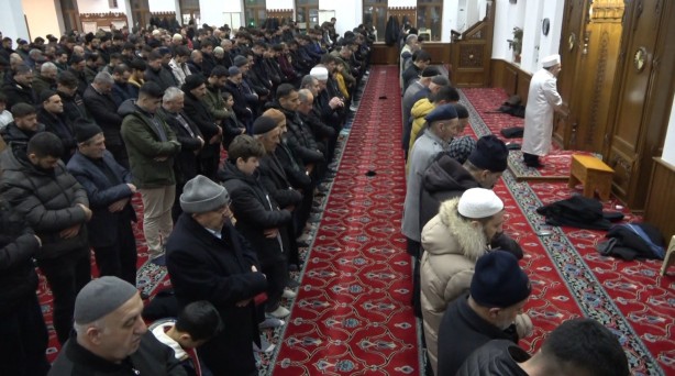 Foto - "Kur’an-ı Kerim’i yakmakla Müslümanlar yok olmaz"