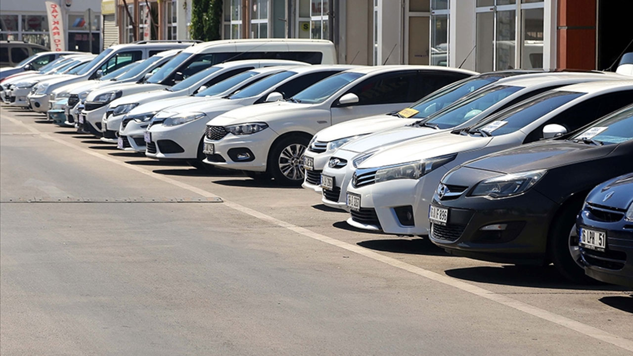 Kurban Bayramı öncesi sessizlik hakim! İkinci el otoda yaprak kımıldamıyor